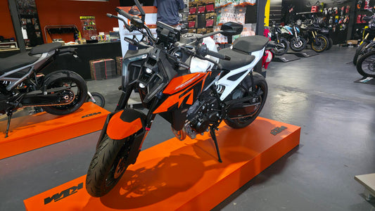 KTM 990 DUKE 2026- DEMO